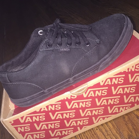 Black Vans (womens size 7.5) very good condition - Picture 3 of 4